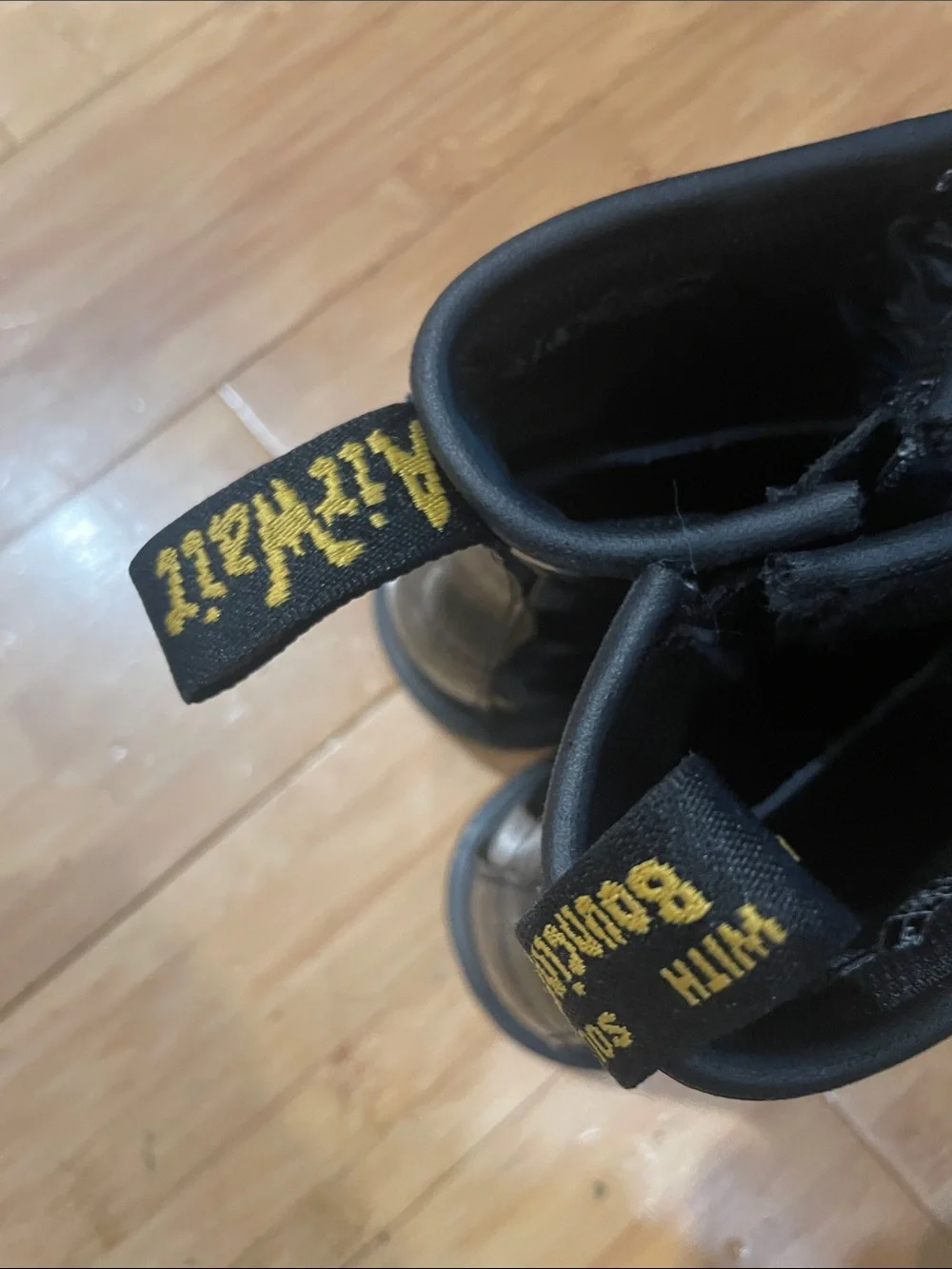 Dr. Martens Kids Black Patent Leather Lace-Up Boots kids size 2